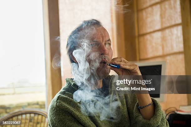 Quit Smoking Computer Photos and Premium High Res Pictures - Getty Images