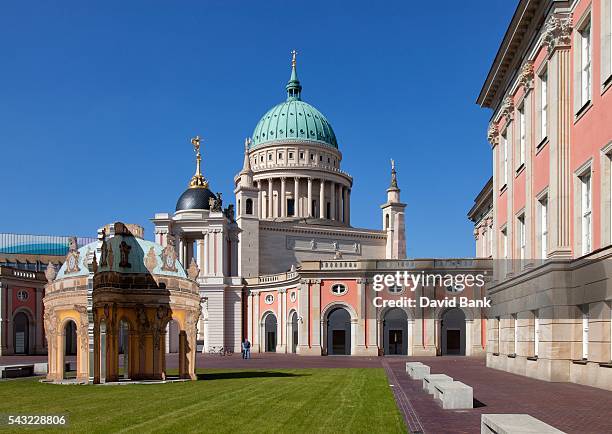 nikolaikirche potsdam - potsdam brandenburg stock-fotos und bilder