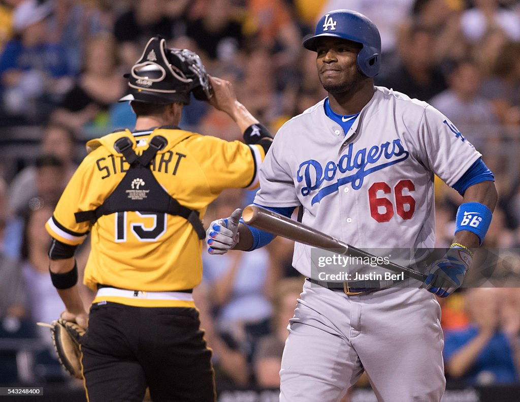 Los Angeles Dodgers v Pittsburgh Pirates