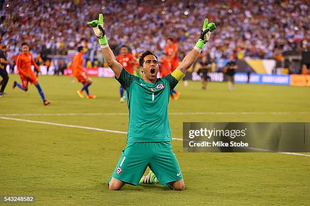 Claudio Bravo of Chile celebrates after defeating the Argentina to win the Copa America Centenario Championship match at MetLife Stadium on June 26,...