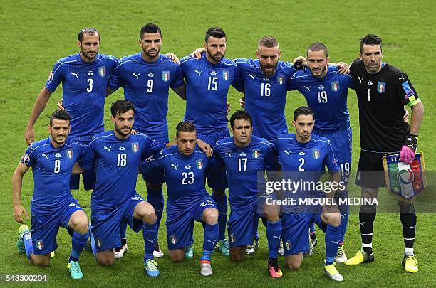 Italy's defender Giorgio Chiellini, Italy's forward Pelle, Italy's defender Andrea Barzagli, Italy's midfielder Daniele De Rossi, Italy's defender...