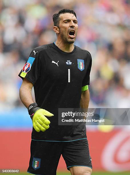 Gianluigi Buffon of Italy shouts during the UEFA EURO 2016 round of 16 match between Italy and Spain at Stade de France on June 27, 2016 in Paris,...