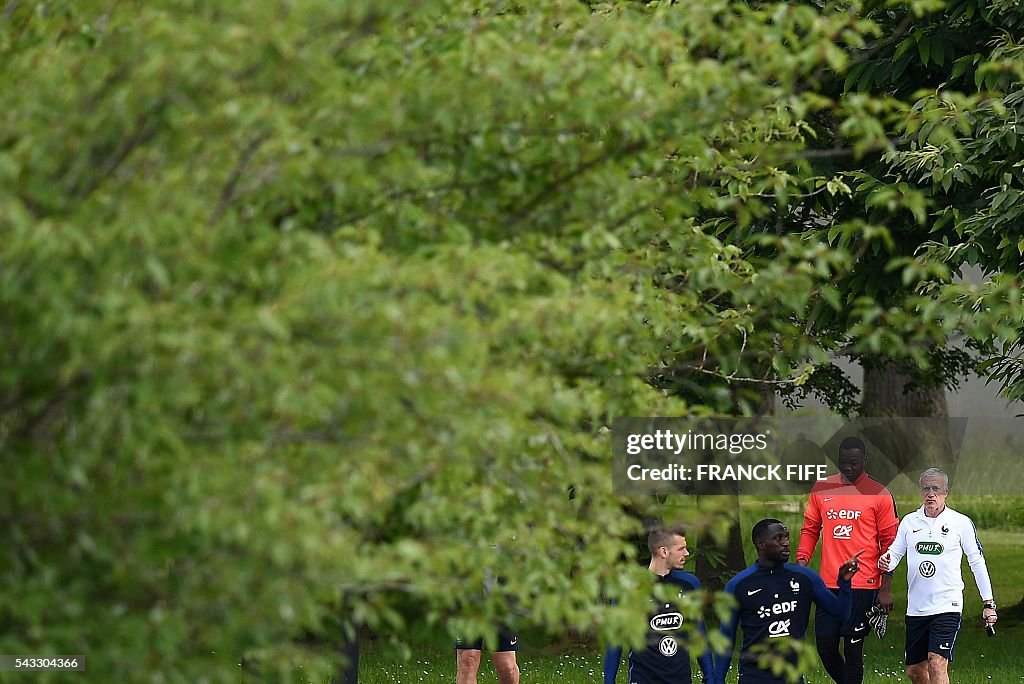 FBL-EURO-2016-FRA-TRAINING