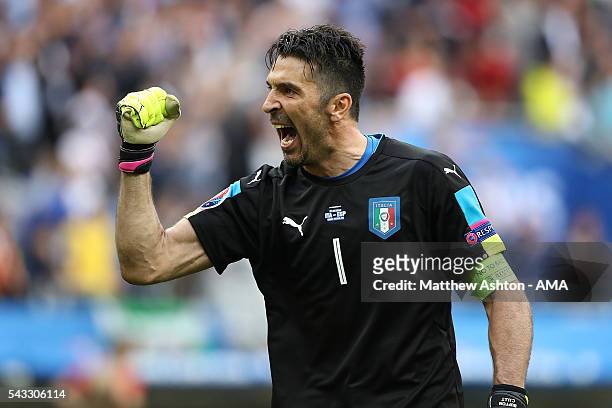 Gianluigi Buffon of Italy celebrates at th end of the UEFA Euro 2016 Round of 16 match between Italy and Spain at Stade de France on June 27, 2016 in...