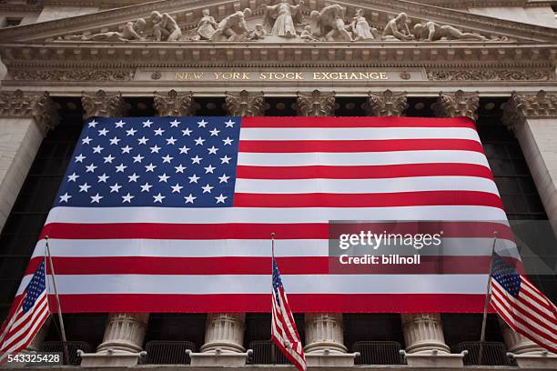 new york stock exchange building exterior - nasdaq nyse stock pictures, royalty-free photos & images
