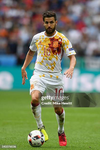 Cesc Fabregas of Spain in action during the UEFA Euro 2016 Round of 16 match between Italy and Spain at Stade de France on June 27, 2016 in Paris,...