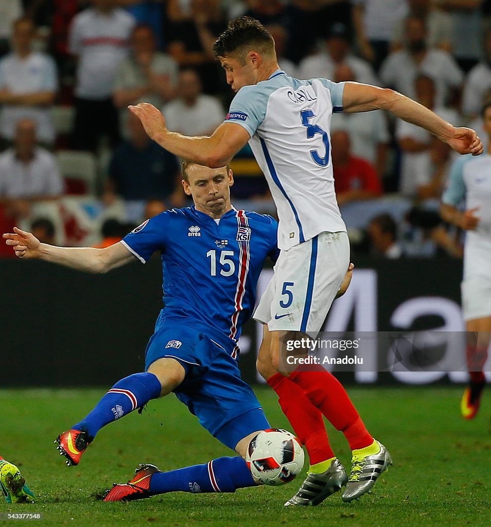 Gary Cahill of England in action against Jon Dadi Bödvarsson of