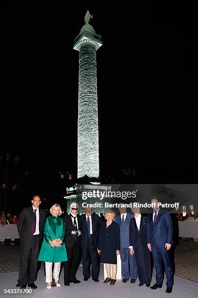 Guest, Heini Wathen, Karl Lagerfeld, Mohamed Al-Fayed, Bernadette Chirac, Franck Klein, Beatrice de Plinval and Matthias Fekl attend the "Colonne...