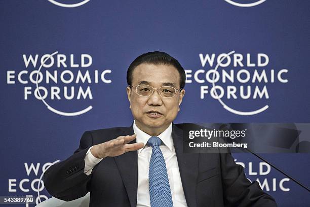 Li Keqiang, China's premier, speaks during a meeting with business leaders at the World Economic Forum Annual Meeting of the New Champions in...