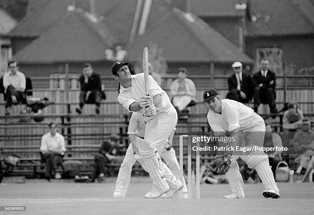 Hampshire v International Cavaliers