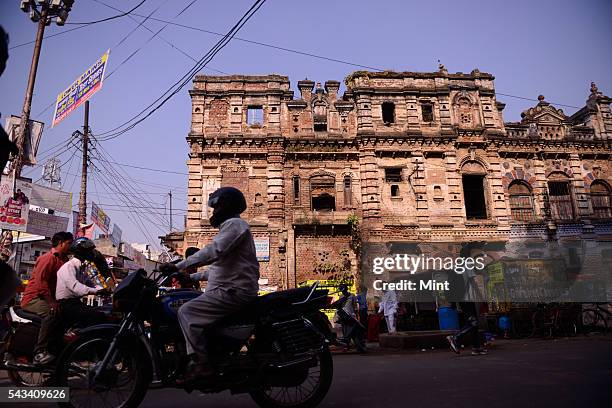 An old mansion in very bad condition near the Allahabad university on November 19, 2014 in Allahabad, India.