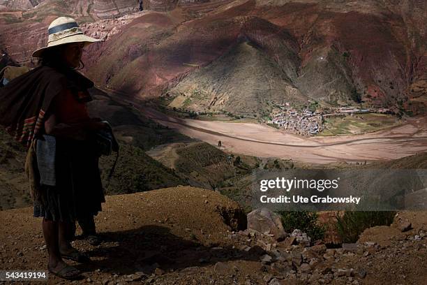 Tawarchapi, Bolivia View of the village Tarwachapi in a valley in the Andes, a village with 600 indigenous inhabitants on April 15, 2016 in...