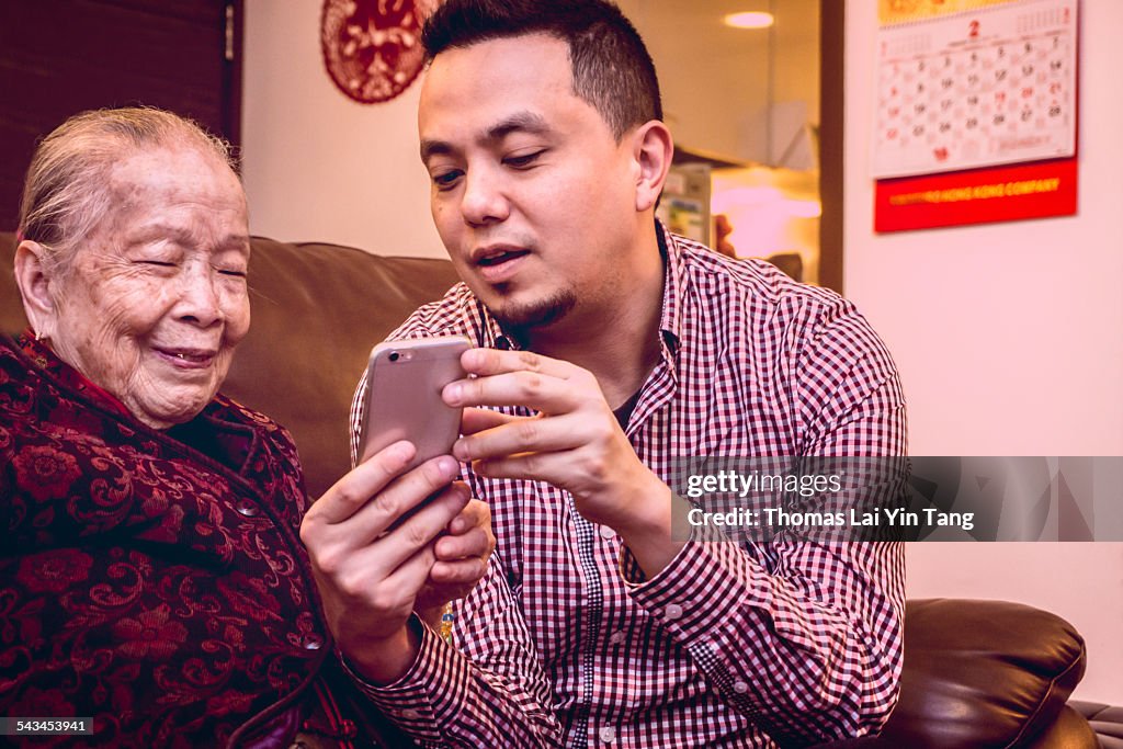 Introducing mobile technology to senior