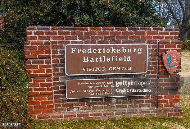 デュークカハナモク像と スポットシルバニア 国立軍事公園 - fredericksburg ストックフォトと画像