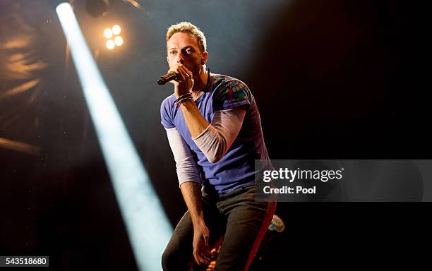 Chris Martin of Coldplay performs during the Sentebale Concert at Kensington Palace on June 28, 2016 in London, England.