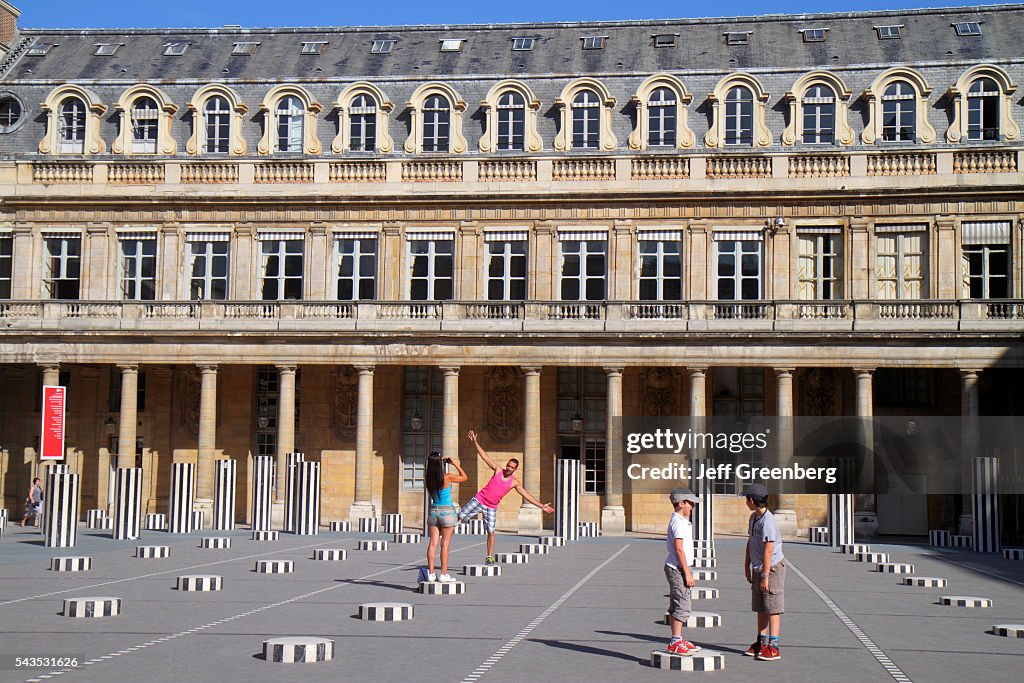 Paris, Royal Palace Daniel Buren art Les Deux Plateaux