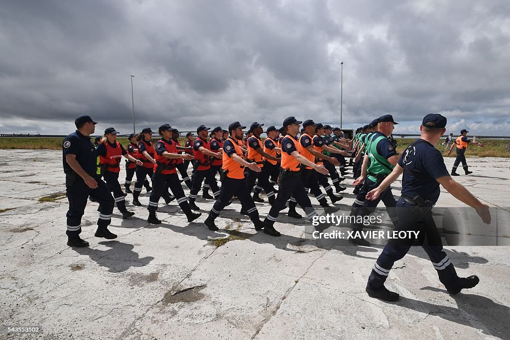 FRANCE-CUSTOMS-BASTILLE-DAY-TRAINING