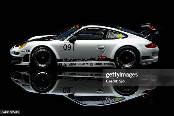 porsche 911 gt3 rsr 2016 race car model - porsche 911 stock pictures, royalty-free photos & images