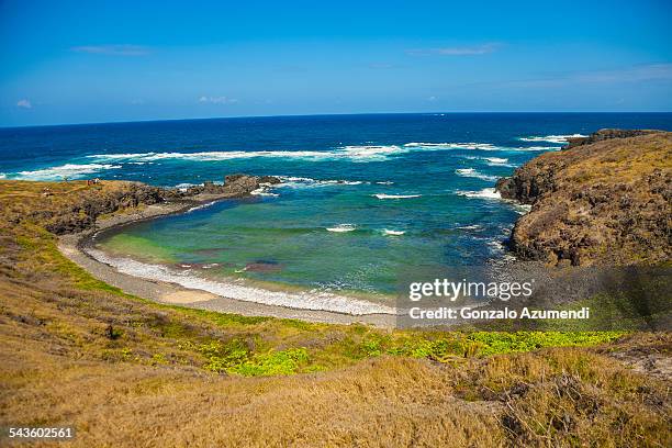 buraco da raquel beach in fernando de noronha - buraco fotografías e imágenes de stock