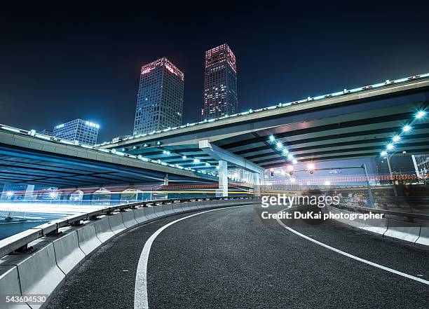 highway in beijing - empty road stockfoto's en -beelden