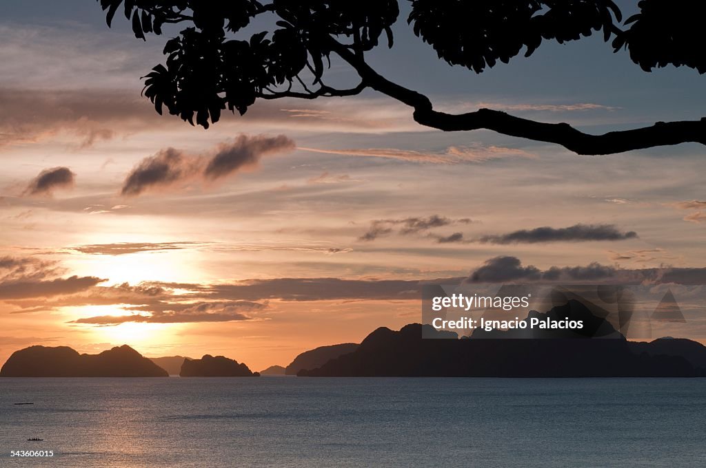 Bacuit archipelago sunset from viewdeck point