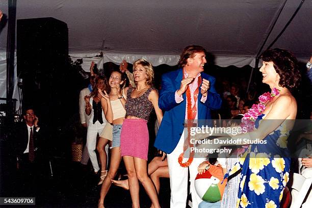 Laura Locklear 24.271 Party 1996 Stock Photos, High-Res Pictures, and Images - Getty ...