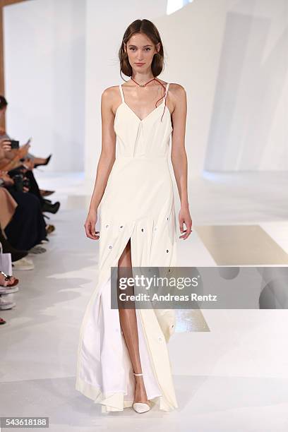 Franzi Mueller walks the runway at the Malaikaraiss defilee during the Der Berliner Mode Salon Spring/Summer 2017 at Kronprinzenpalais on June 28,...