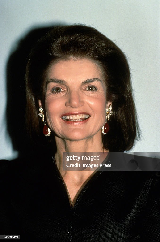 Jacqueline Kennedy Onassis Jacqueline Kennedy Onassis 1960s Style File jacqueline-kennedy-onassis-jacqueline-kennedy-onassis-1960s-style-file