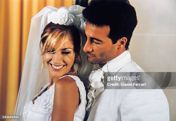 The Venezuelan actress and model Catherine Fulop the day of her wedding with Osvaldo Sabatini, 5th April 1998, Buenos Aires, Argentina. .