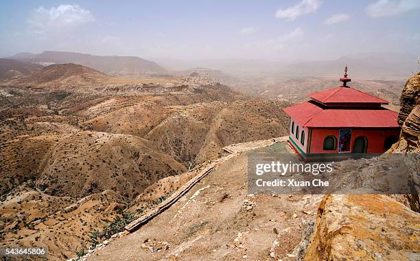 ethiopian landscape and monastery: - xuan che fotografías e imágenes de stock