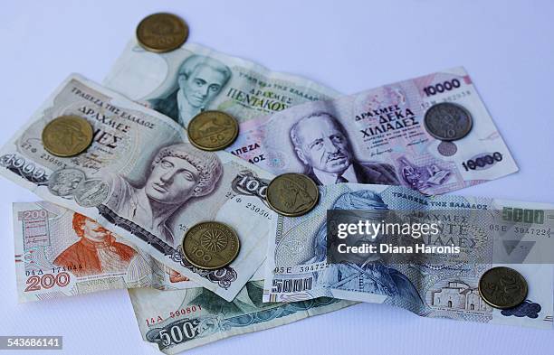 Lira, Italian bills and coins