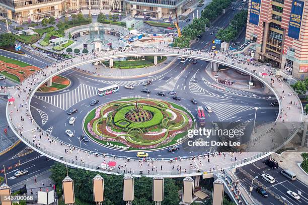 shanghai lujiazui - footbridge stock pictures, royalty-free photos & images