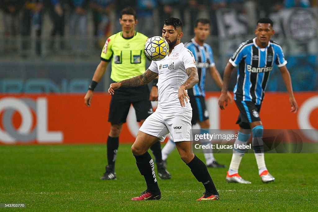 Gremio v Santos - Brasileirao Series A 2015