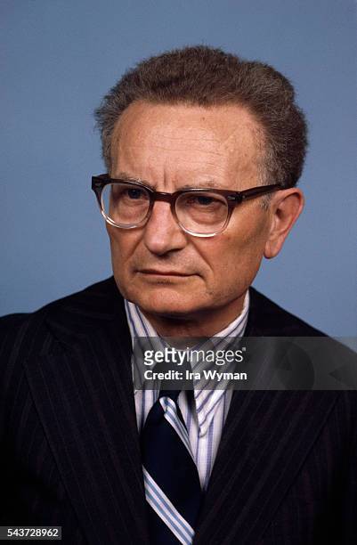 Economics Paul Samuelson Photos and Premium High Res Pictures - Getty ...