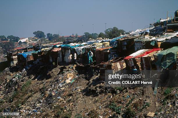 Slums in the Johannesburg township of Alexandra. Situated paradoxically close to the wealthy suburb of Sandton, Alexandra is one of the poorest urban...