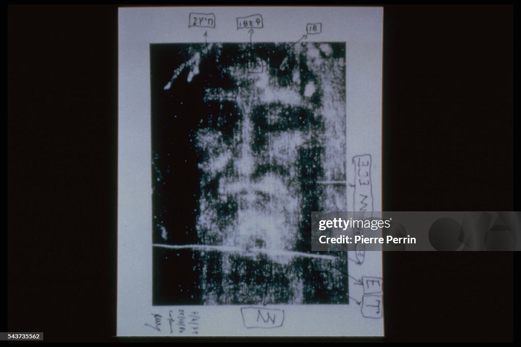 NEW DISCOVERY ABOUT THE TURIN SHROUD