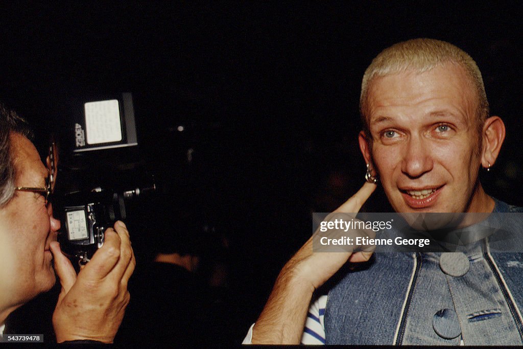 On the set of Prêt-à-Porter