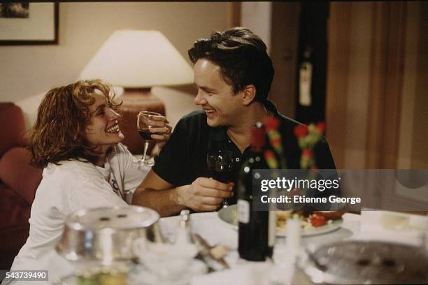 Actors Julia Roberts and Tim Robbins on the set of the film Prêt-à-Porter, , directed by American director Robert Altman.