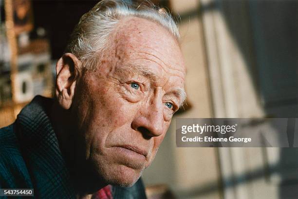 Swedish actor Max von Sydow on the set of the film "Le Scaphandre et le Papillon" , directed by American artist, painter and director Julian Schnabel...