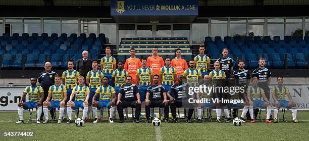 Teammanager Henk van Delft, Ingo van Weert, Abdelouahed El Bahroui, Etienne Vaessen, Martijn Bijdevier, Mark Sifneos, caretaker Ramon van Haaren...