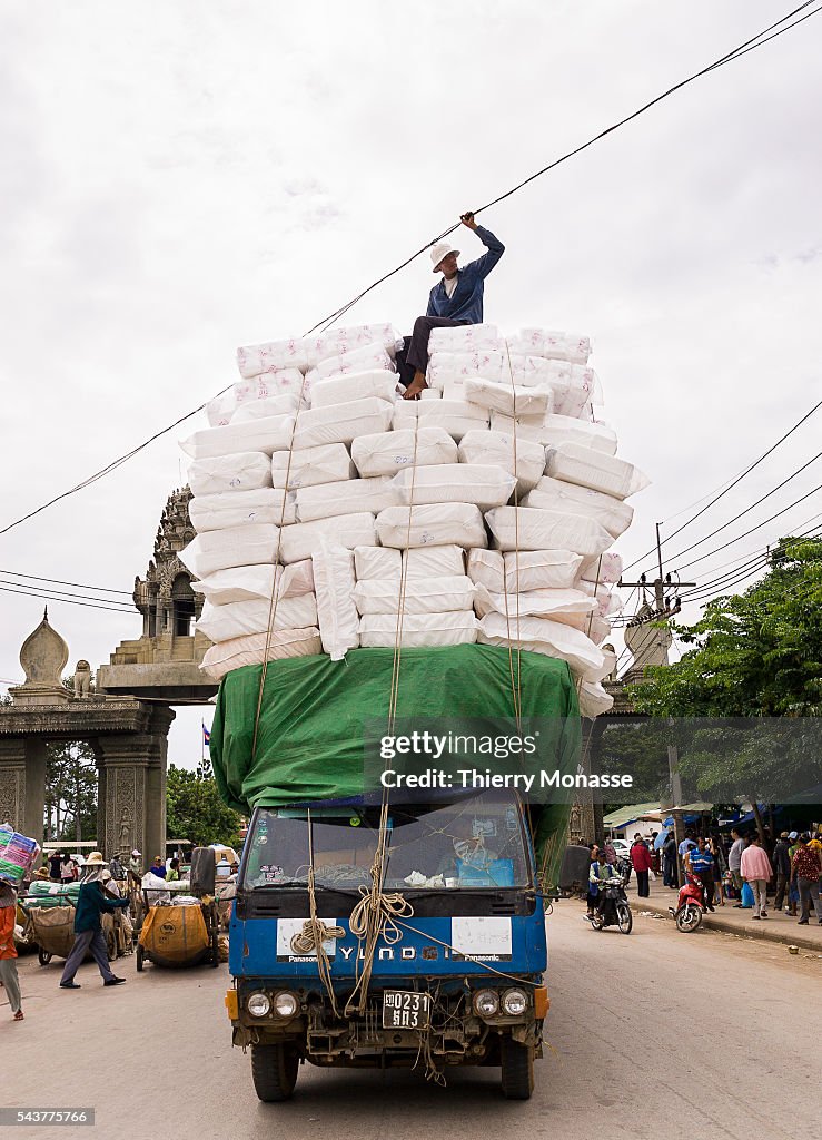 Crossing border between Thailand and Cambodia in Poipet.