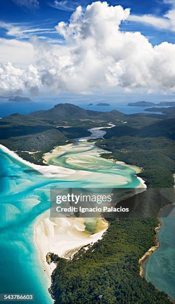 aerial picture of the whitehaven beach - whitsundays stock-fotos und bilder