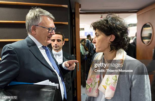 Brussels, Belgium, November 11? 2015. -- Luxembourg Minister of Labor & Employment Nicolas SCHMIT Left, is talking with the French Member of the...