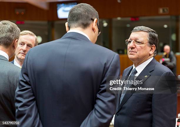 Brussels, Belgium, May 22, 2013. -- Irish Prime Minister Enda KENNY is talking with the Romanian Prime Minister Victor Viorel PONTA and the President...
