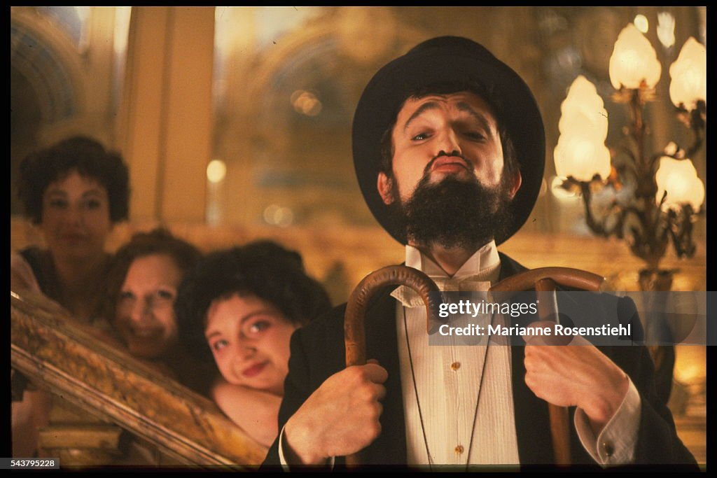 On the set of Lautrec