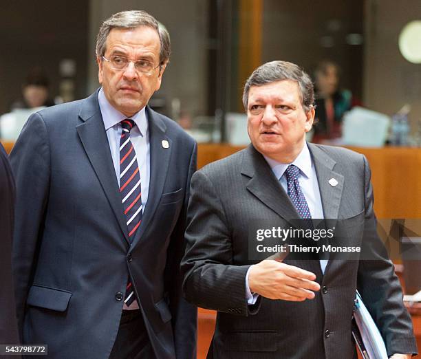 Brussels, Belgium, December 20, 2013. -- Greek prime Minister Antonis SAMARAS is talking with the President of the EU COmmission Jose Manuel BARROSO...