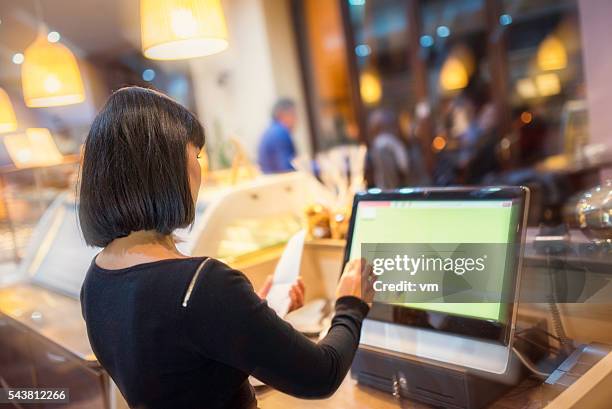 1,363 Restaurant Computer Screen Stock Photos, High-Res Pictures, and ...