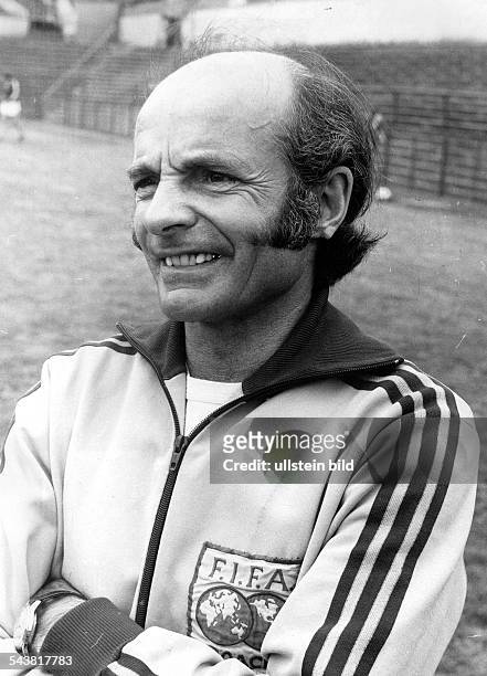 Dettmar Cramer, *-German football coach - 1974