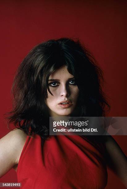 Obermaier, Uschi *- model, actress, Germany - portrait - 1969
