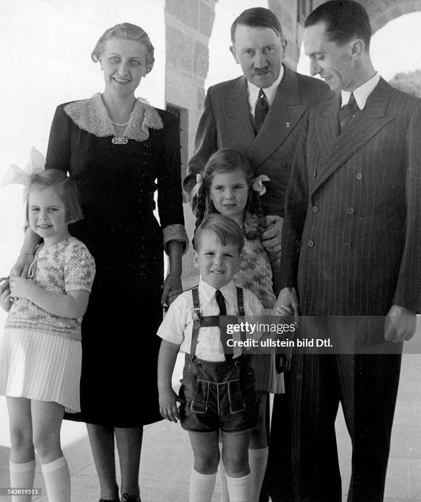 Goebbels, Joseph - Politician, NSDAP, Germany*29.10.1897-01.05.1945+- with his wife Magda, the children Hilde, Hellmut and Helga (from left) at Adolf Hitler's Berghof at the Obersalzberg near Berchtesgaden- 1938- Photography: Presse-Illustrationen He